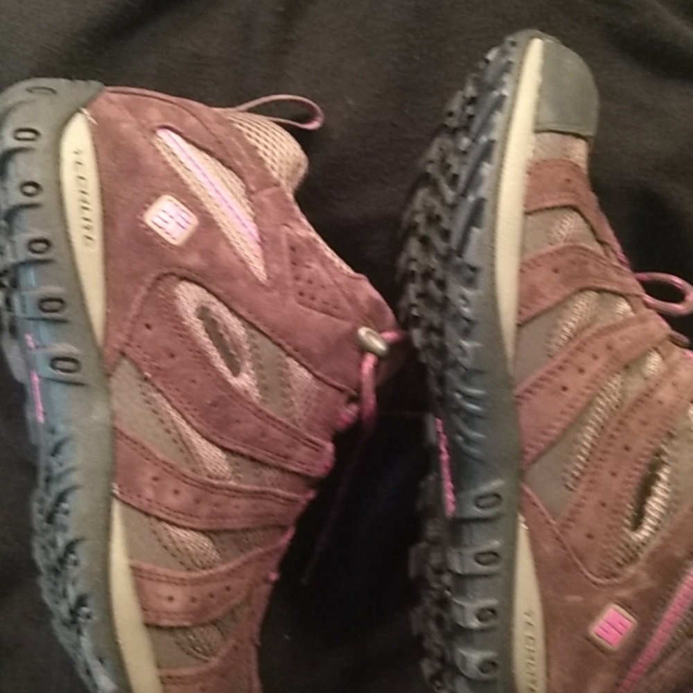 Shoes - Picture 2 of 3